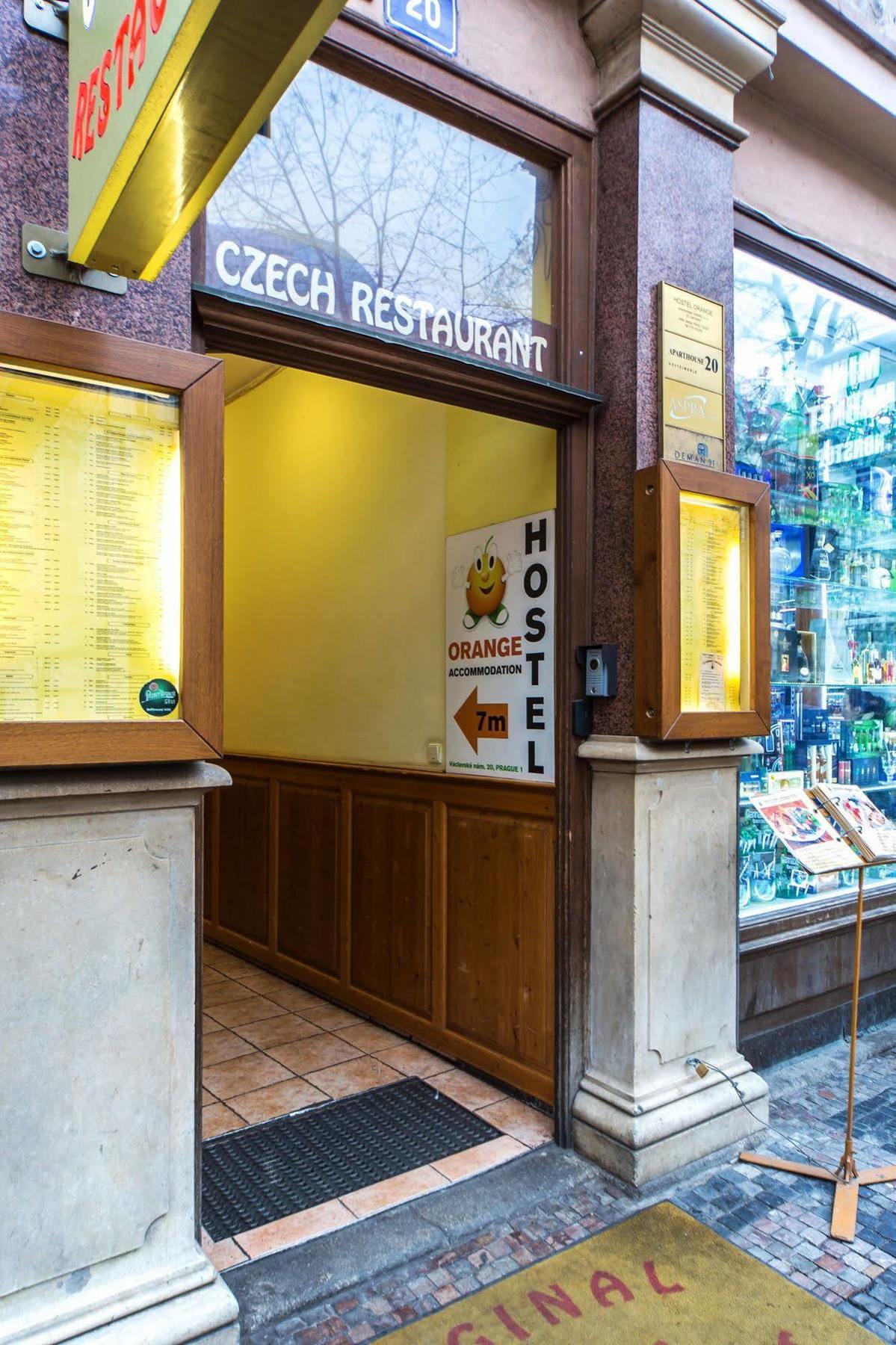 Hostel Orange Praha Bagian luar foto